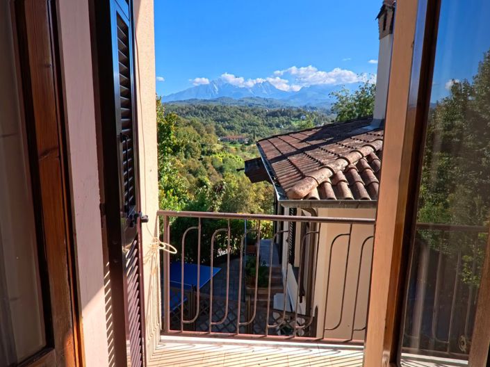 Image No.18-2 Bed House for sale