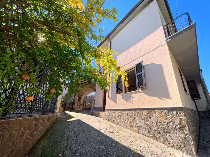 Image No.28-2 Bed House for sale