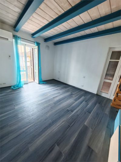 Image No.15-3 Bed House for sale