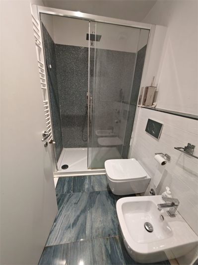 Image No.18-3 Bed House for sale