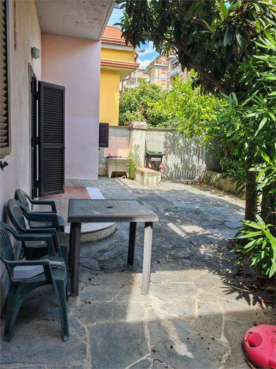 Image No.2-Maison de 3 chambres à vendre à Carrara