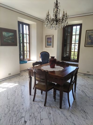 Image No.12-5 Bed House for sale