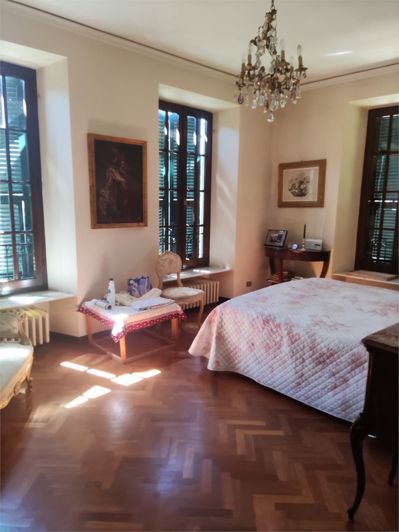 Image No.21-5 Bed House for sale