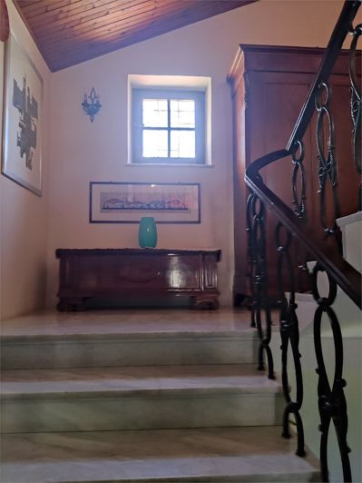 Image No.30-5 Bed House for sale