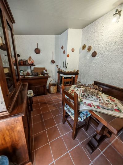 Image No.11-3 Bed House for sale