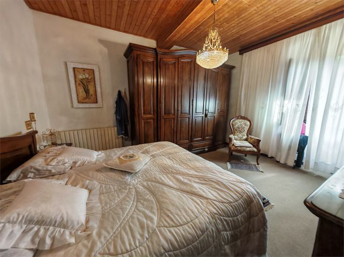 Image No.21-3 Bed House for sale