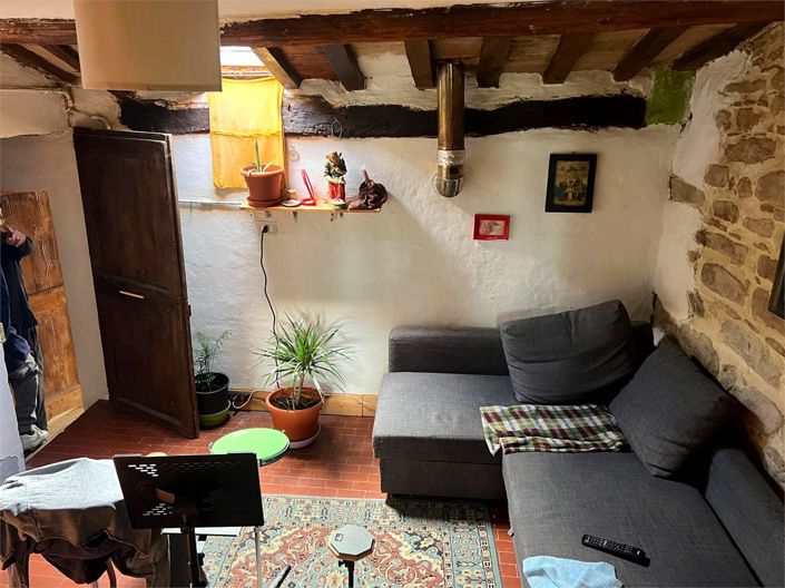 Image No.8-4 Bed House for sale