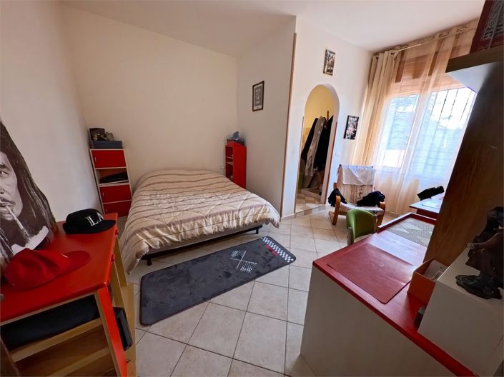 Image No.23-3 Bed House for sale