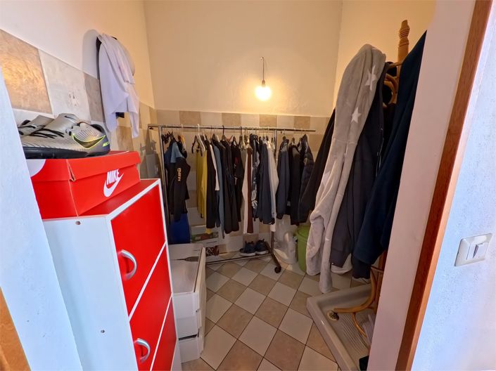 Image No.25-3 Bed House for sale