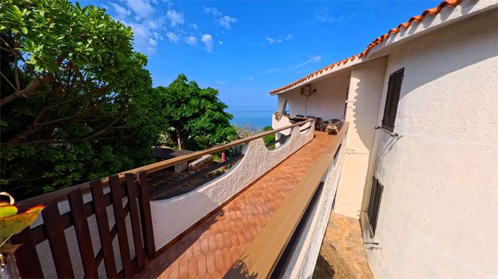 Image No.25-7 Bed House for sale