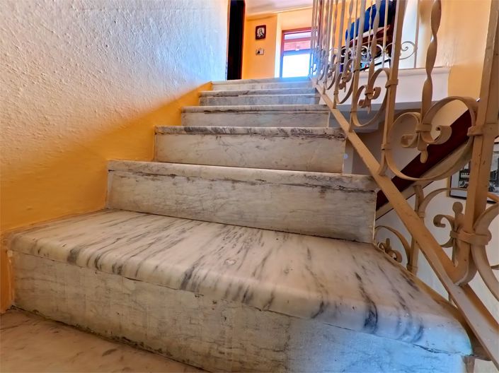 Image No.22-2 Bed House for sale