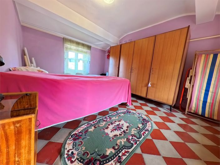 Image No.24-2 Bed House for sale