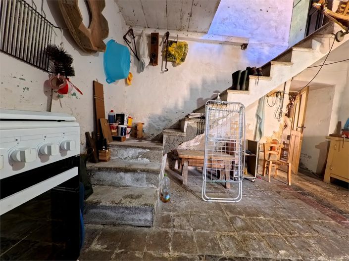 Image No.15-3 Bed House for sale