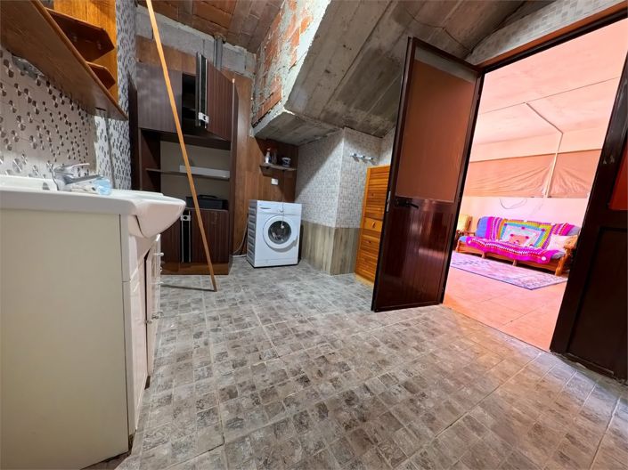 Image No.19-4 Bed House for sale