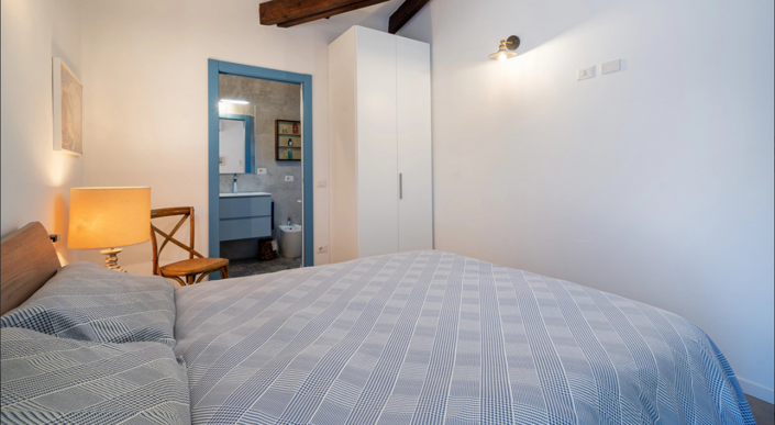 Image No.19-5 Bed House for sale