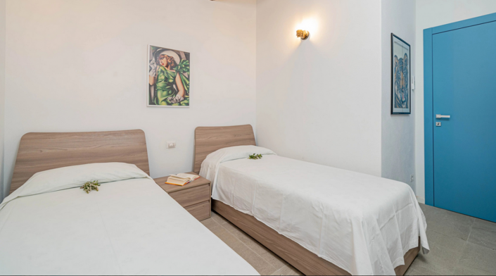 Image No.21-5 Bed House for sale