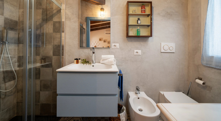 Image No.26-5 Bed House for sale