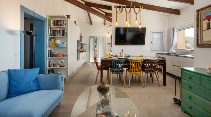 Image No.6-5 Bed House for sale