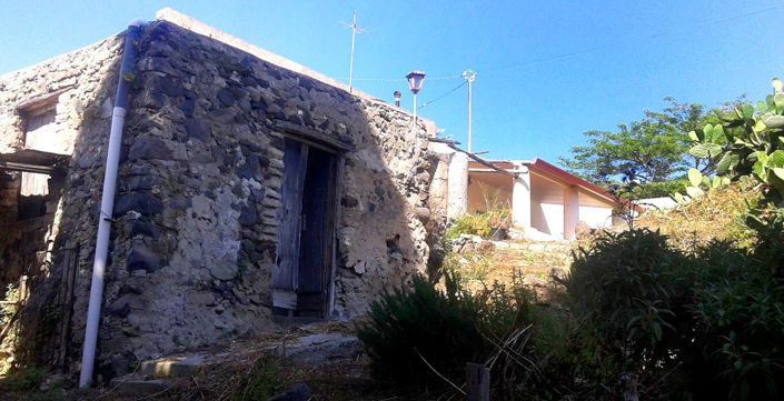 Image No.18-4 Bed Country House for sale