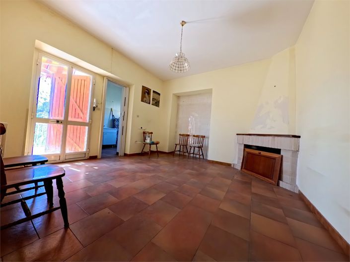 Image No.13-3 Bed House for sale