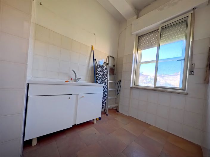 Image No.17-3 Bed House for sale