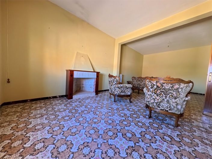 Image No.9-3 Bed House for sale