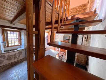 vendita-propriet-semi-indipendente-lucca-rif-