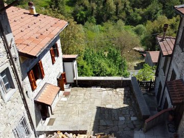 vendita-propriet-semi-indipendente-lucca-rif-