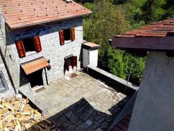 vendita-propriet-semi-indipendente-lucca-rif-