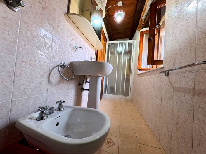 Image No.20-2 Bed House for sale