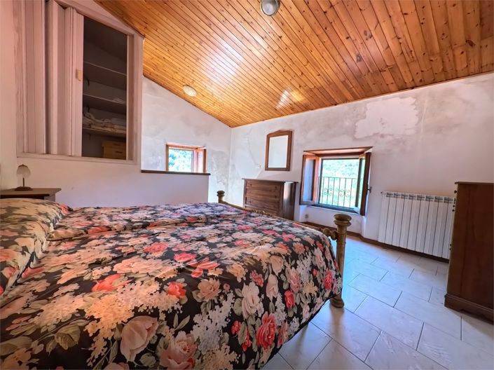 Image No.17-Maison de campagne de 2 chambres à vendre à Minucciano