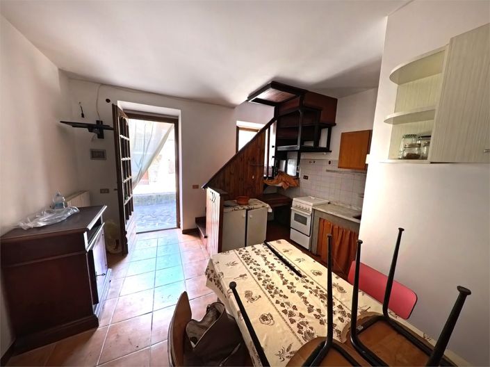 Image No.11-2 Bed House for sale