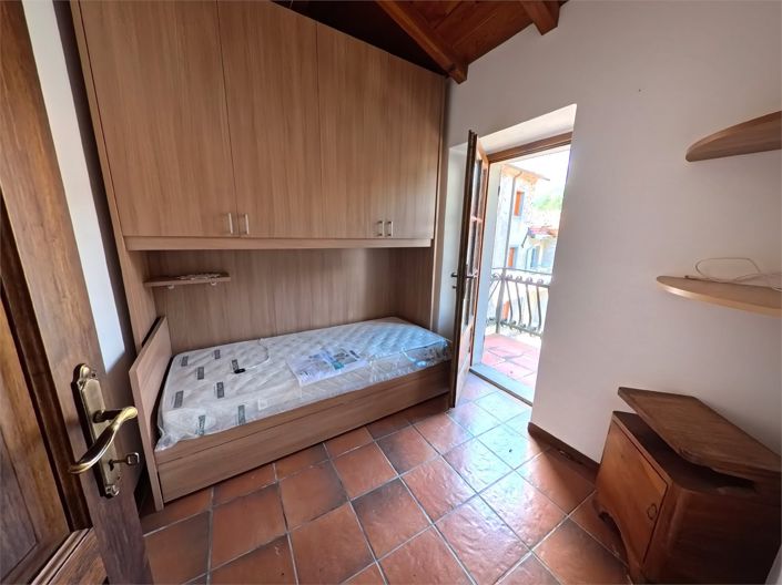 Image No.18-2 Bed House for sale