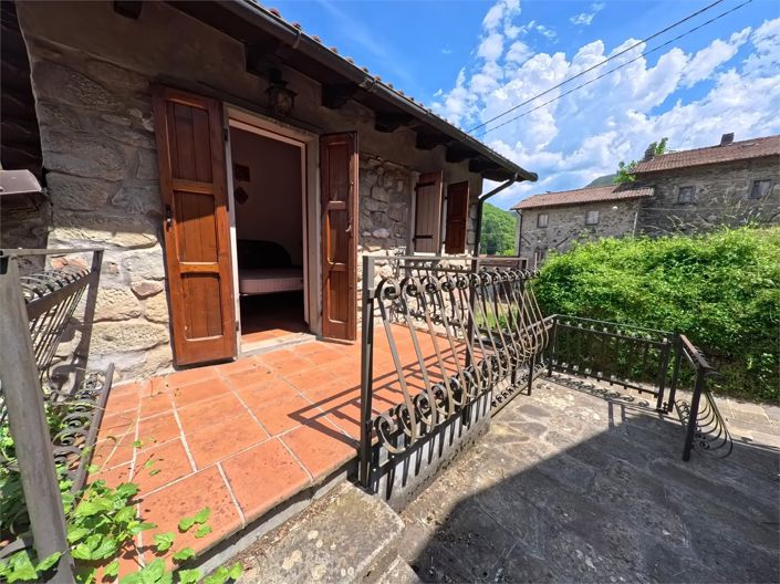 Image No.2-2 Bed House for sale