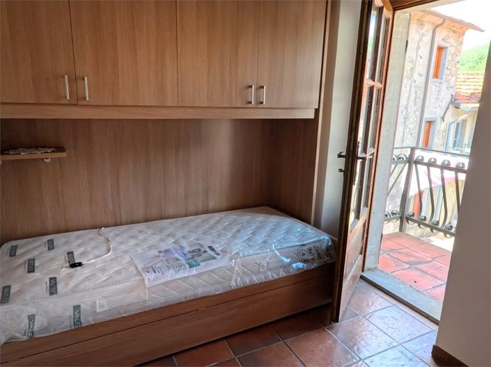 Image No.20-2 Bed House for sale