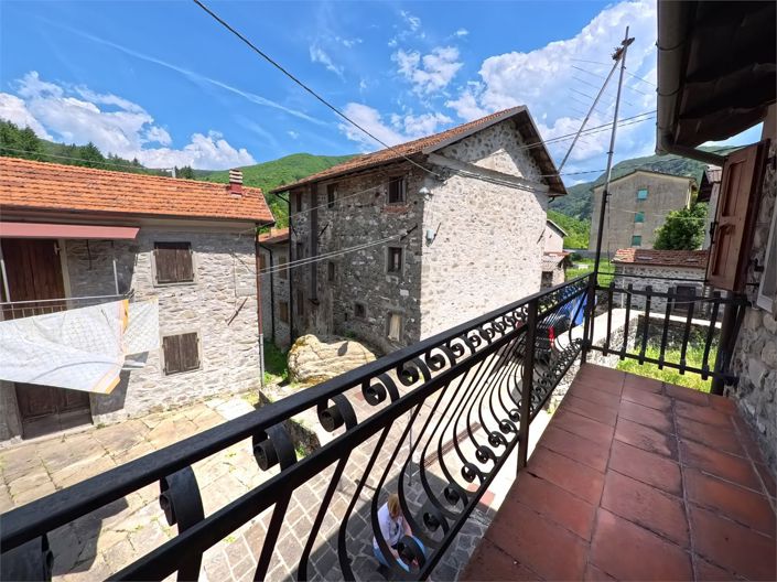 Image No.23-2 Bed House for sale