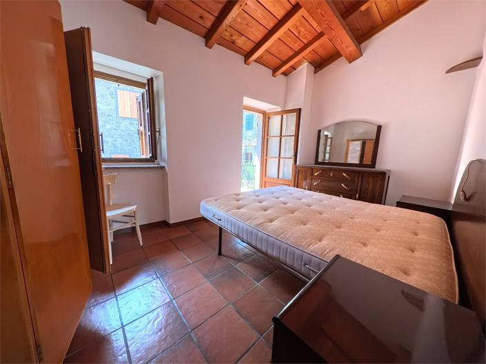 Image No.24-2 Bed House for sale
