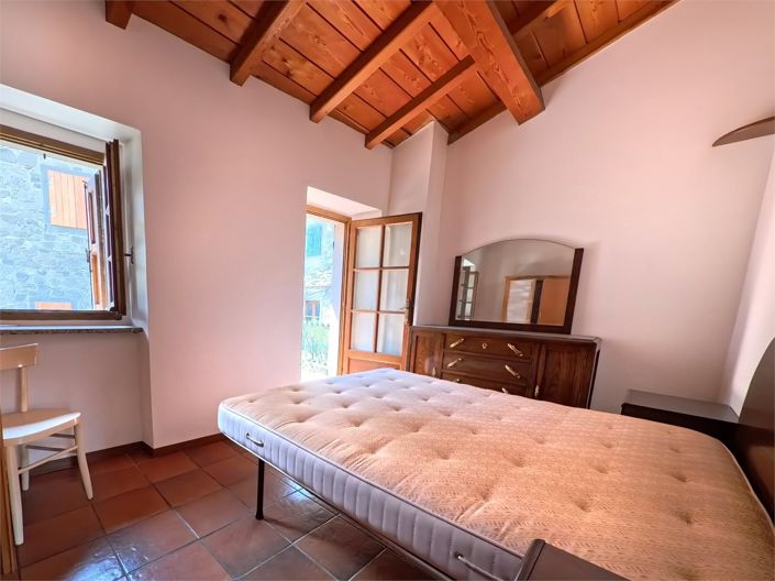 Image No.26-2 Bed House for sale