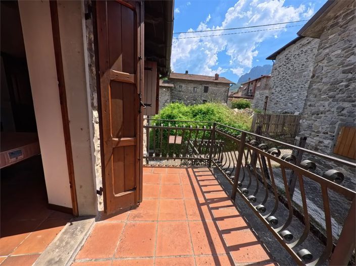 Image No.28-2 Bed House for sale