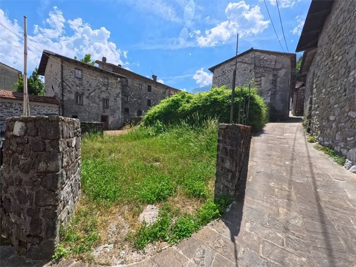 Image No.6-2 Bed House for sale