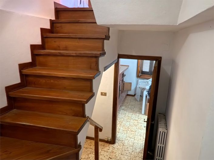 Image No.13-4 Bed House for sale