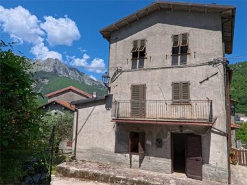 vendita-propriet-semi-indipendente-lucca-rif-