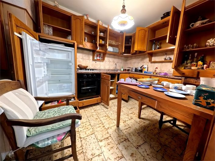Image No.9-4 Bed House for sale