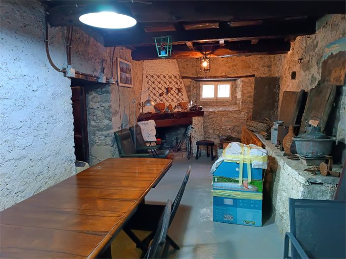 Image No.30-4 Bed House for sale