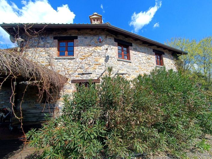 Image No.7-6 Bed Country House for sale