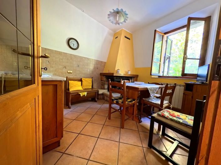 Image No.8-2 Bed House for sale