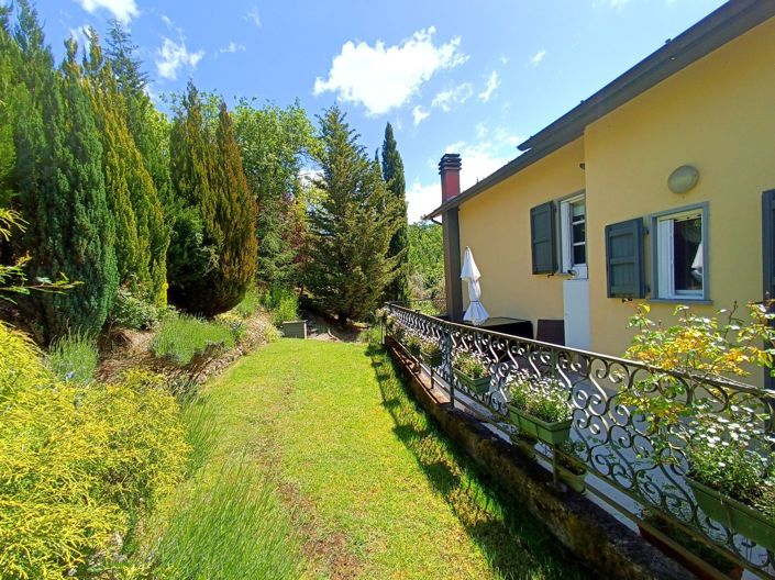Image No.10-3 Bed House for sale