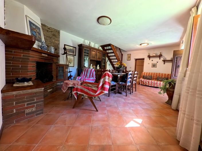 Image No.11-2 Bed House for sale