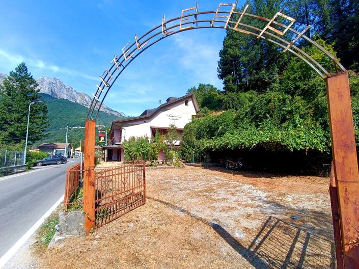 Image No.4-19 Bed House for sale
