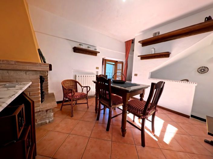 Image No.11-2 Bed House for sale